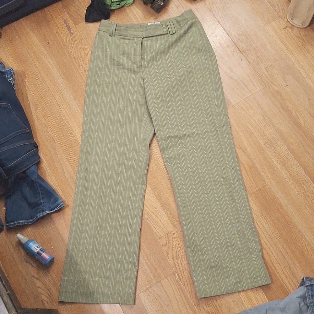 Size 4 Rena Rowan Green Slacks - Picture 2 of 3